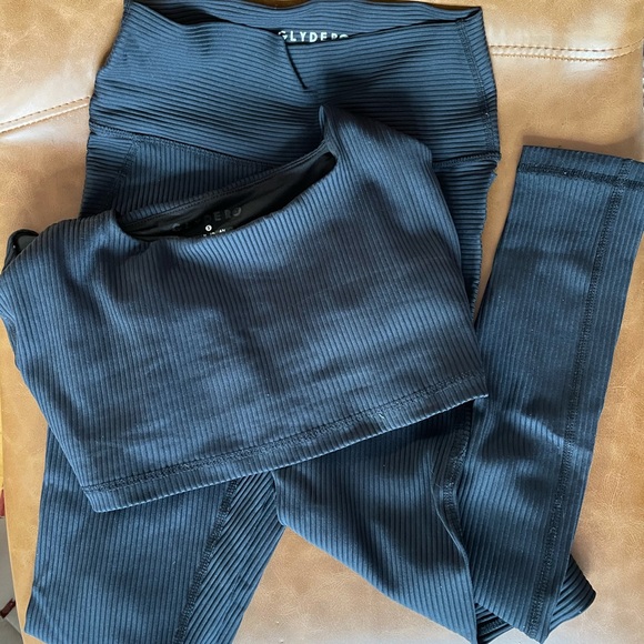 Glyder Bra and Legging SET - Picture 3 of 5